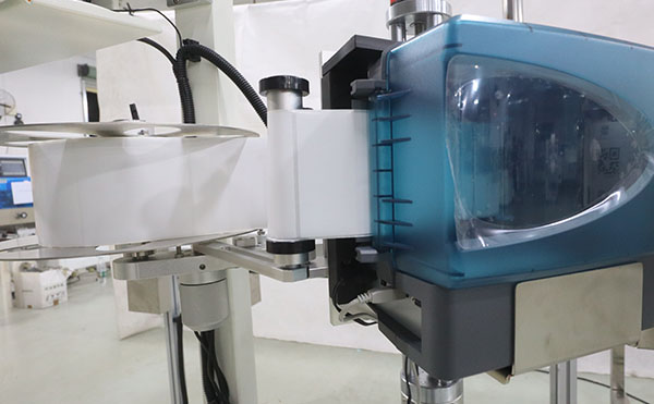 即時打印貼標(biāo)機,打印貼標(biāo)設(shè)備,打印貼標(biāo)機