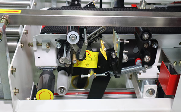 一字型全自動(dòng)封箱機(jī),全自動(dòng)封箱機(jī),封箱機(jī)